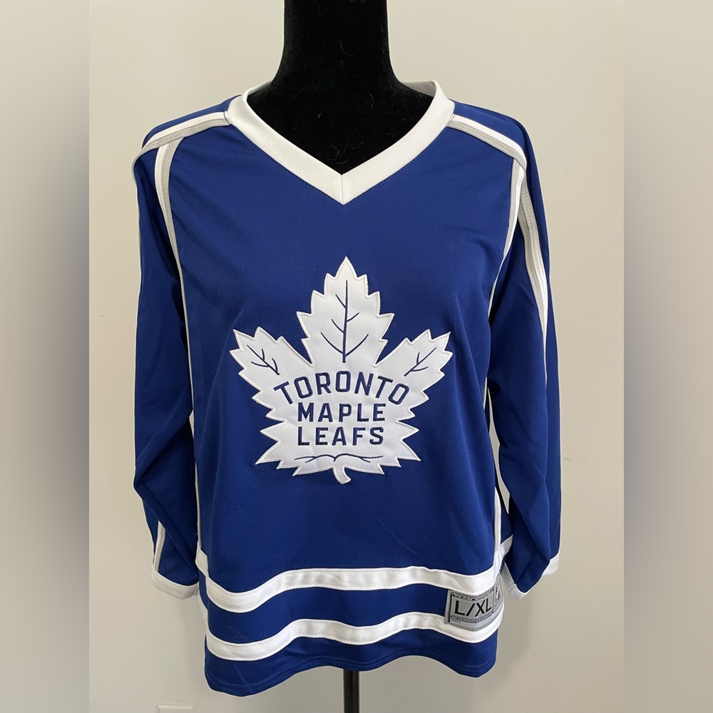 Toronto Maple Leafs jersey youth LXL NHL hockey ring it winter Canada women’s xs